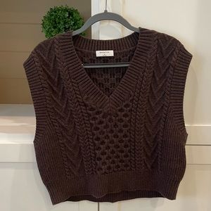 NWOT Aritzia Babaton Emporia Sweater vest in chocolate brown size M
